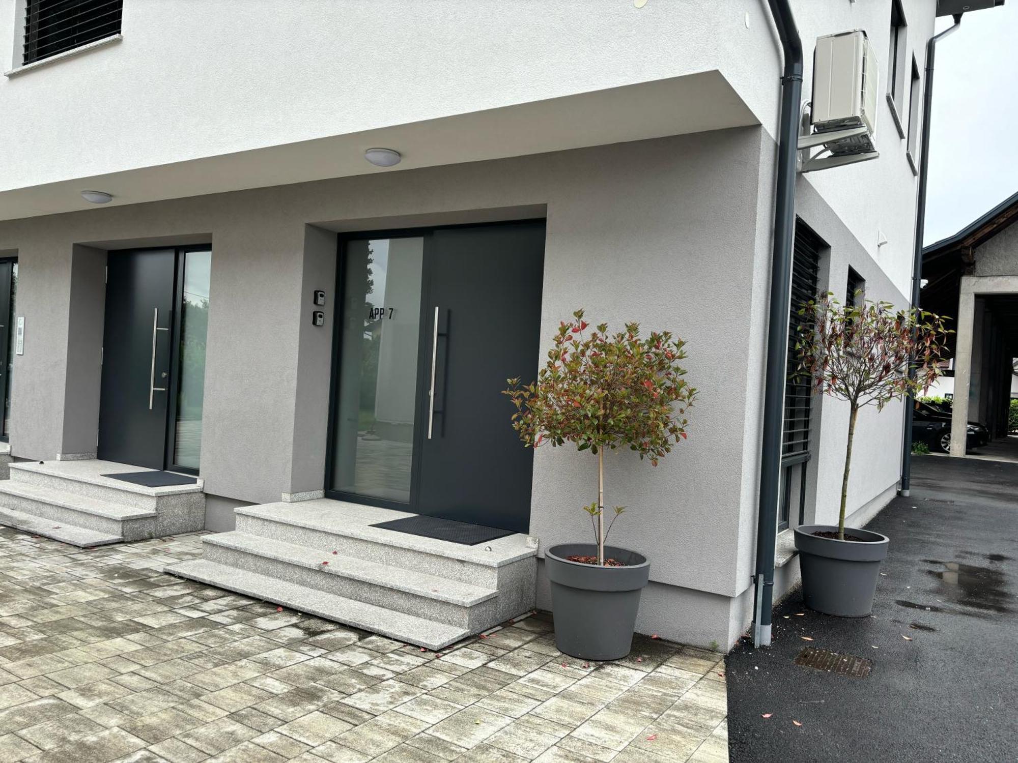 Apartmaji Cepon Lublana Zewnętrze zdjęcie